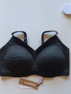 Women's Black Seamless T-Shirt Bra